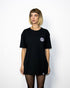 Schwarzes Harmony Techno T-Shirt für Raver von Technostoff, von vorne fotografiert, getragen von weiblichem Model
